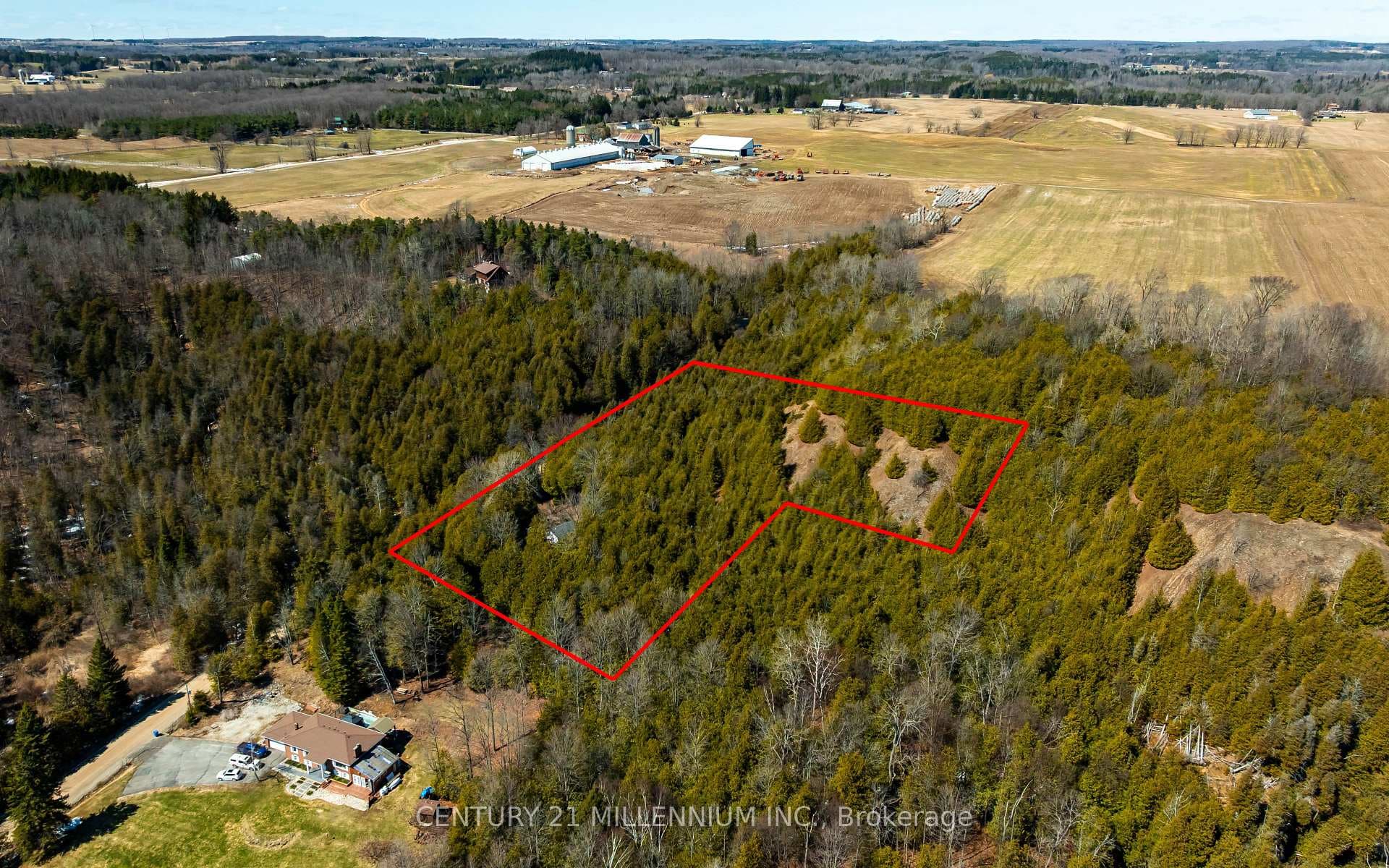 Property lines approximate.