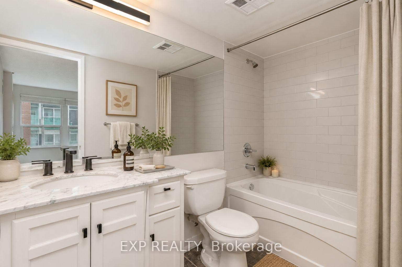 230 King Street Unit 614 photo 18