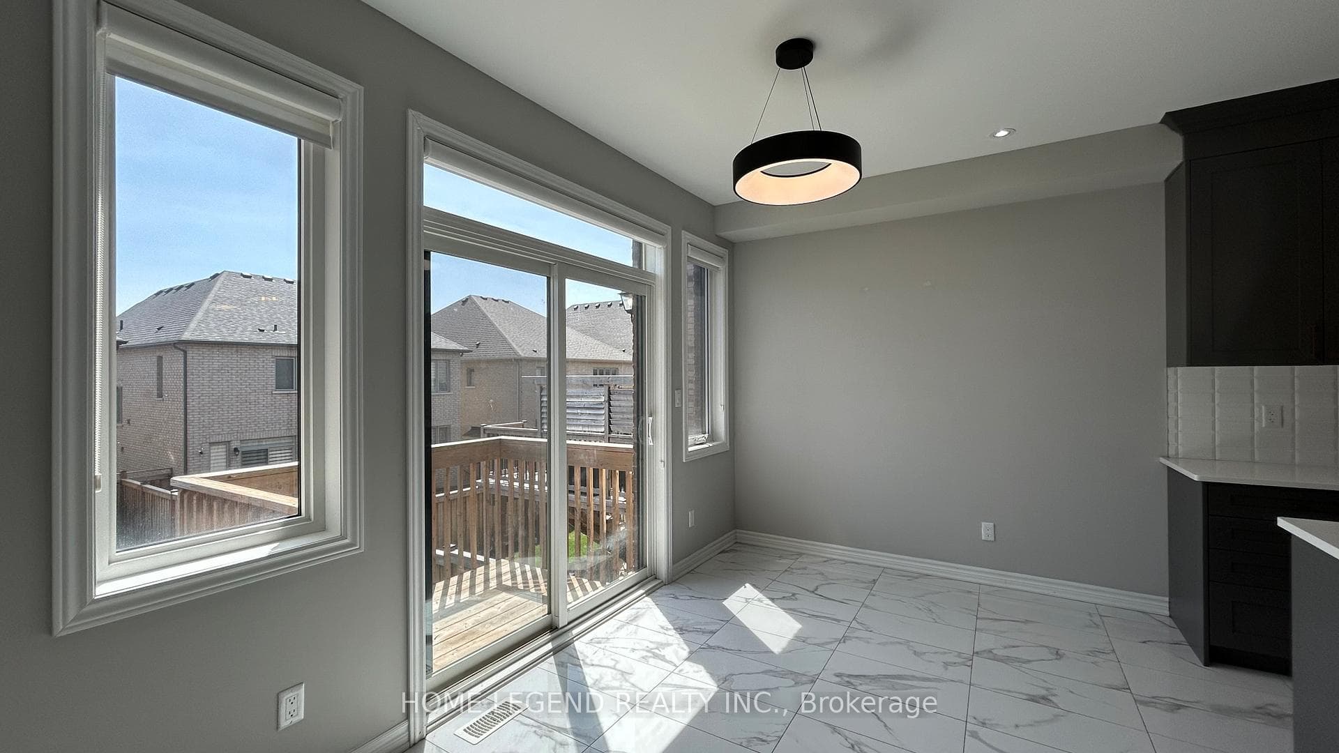 31 Carondale Square photo 9