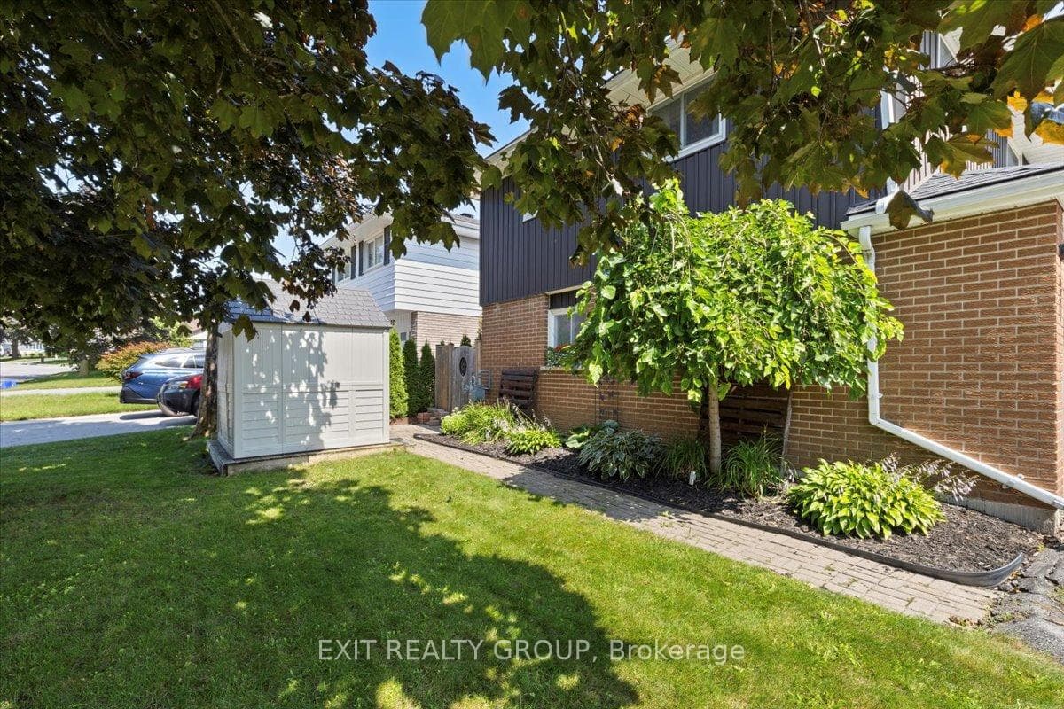 1 O'Neil Crescent photo 30