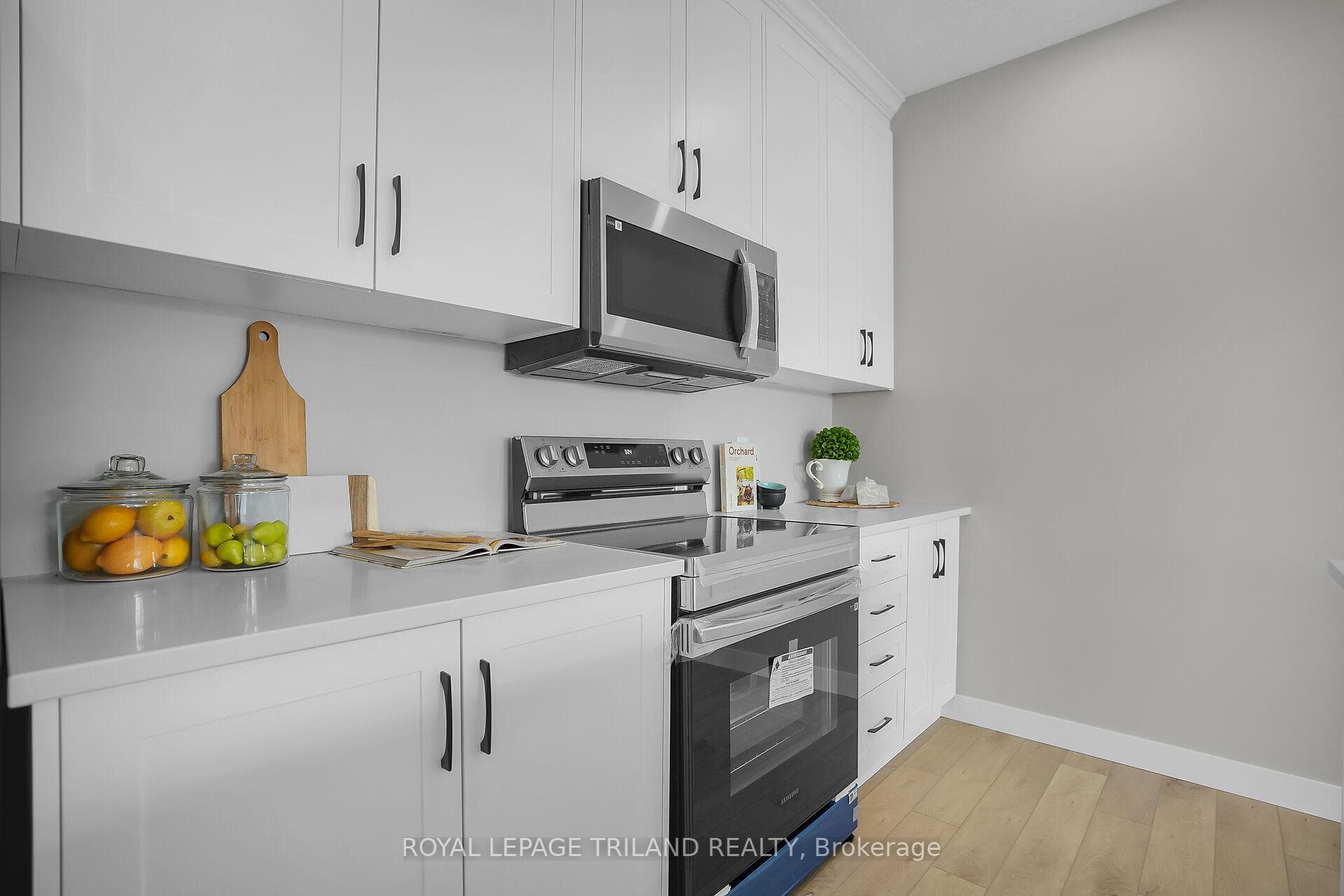 3103 PETTY Road Unit 8 photo 17