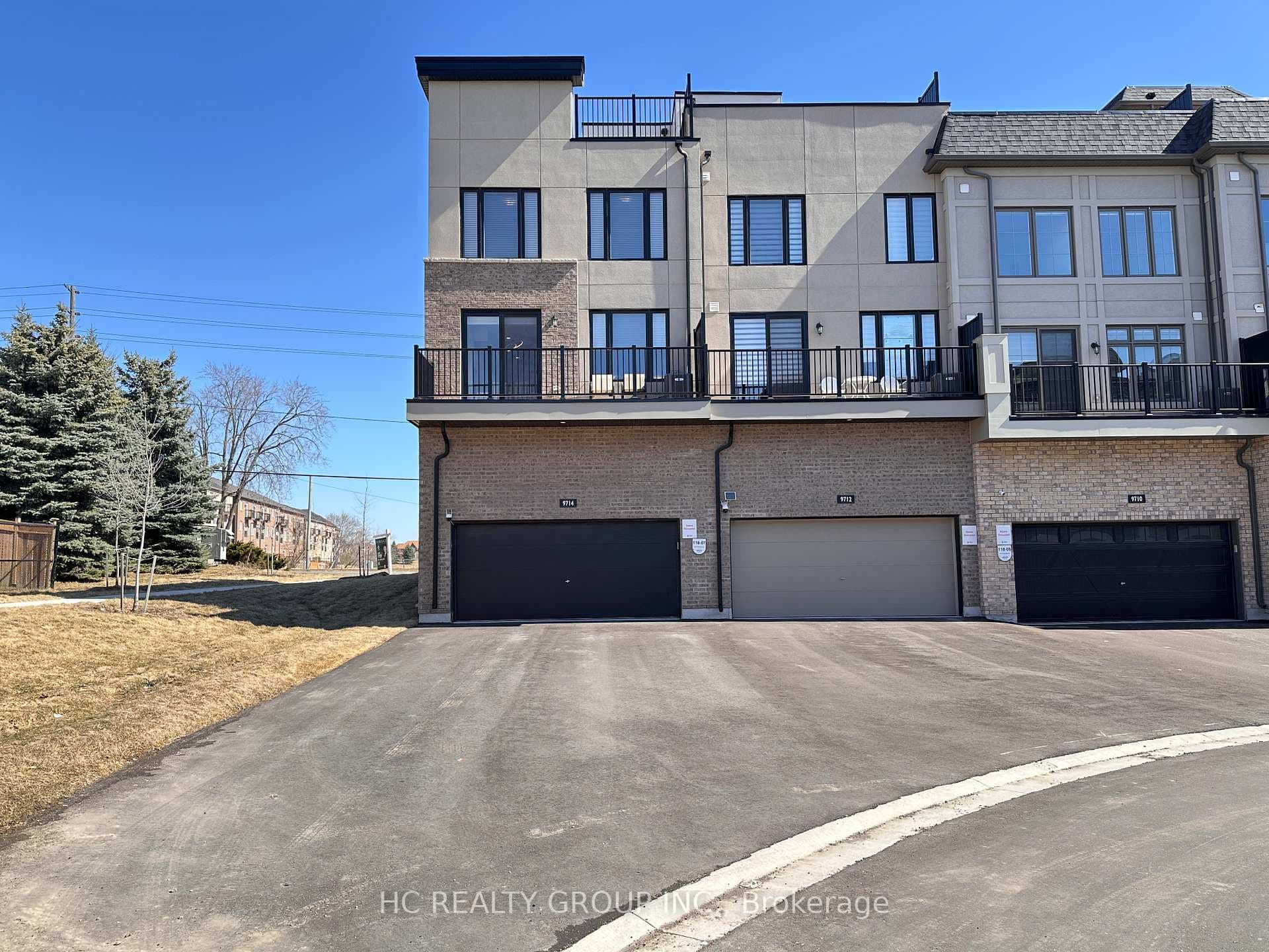 9714 Kennedy Road photo 1