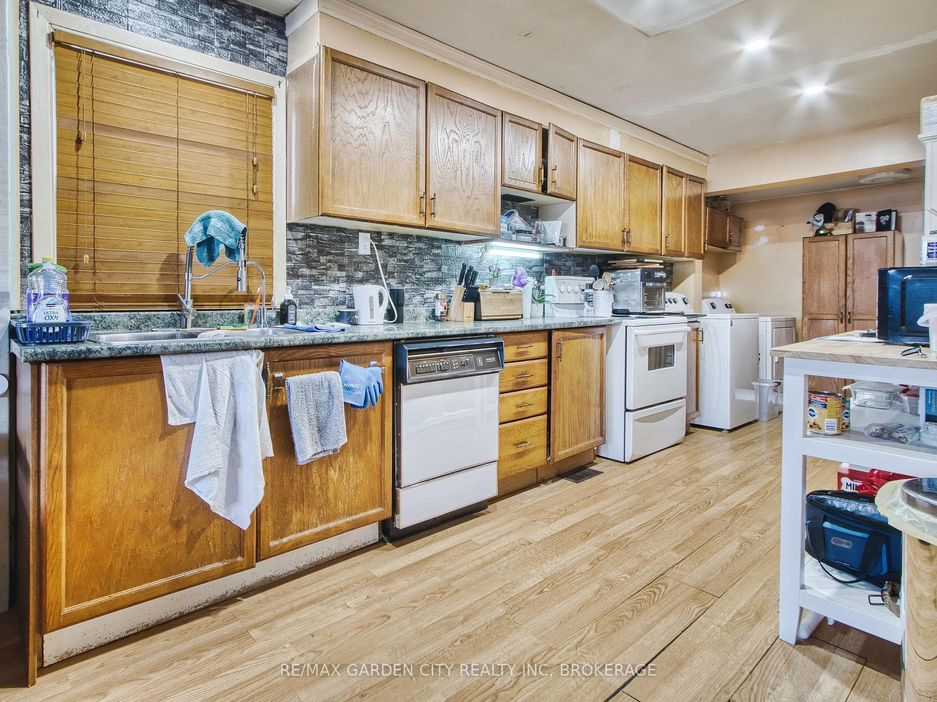 22 Lancaster Avenue photo 11