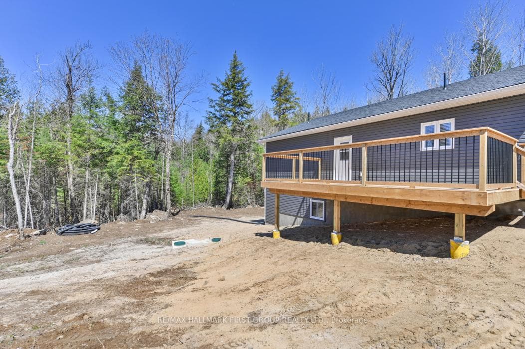 1042 Limerick Lake Road photo 30