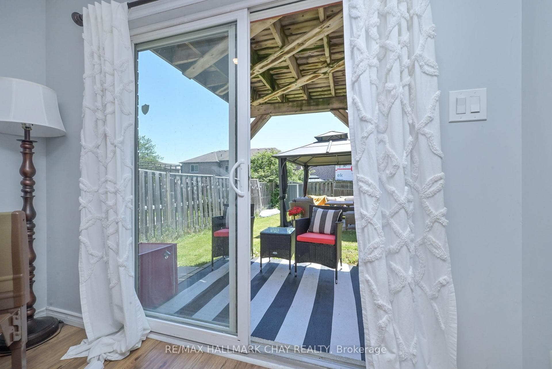 1401 BENSON Street photo 24