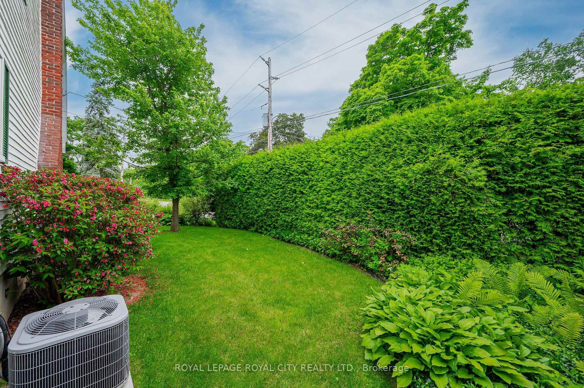 41 Fairview Boulevard photo 38