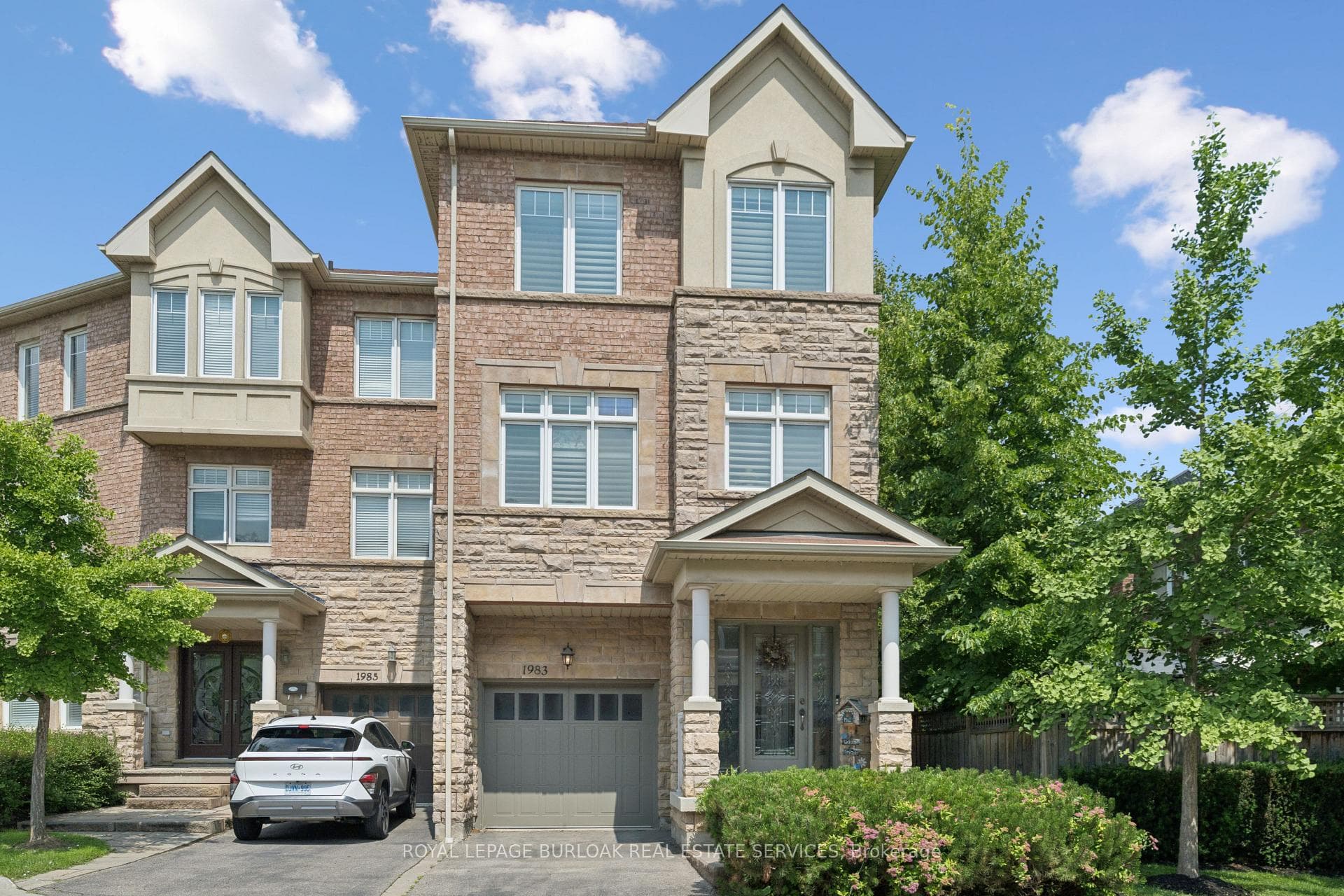 1983 Rackus Crescent photo 1