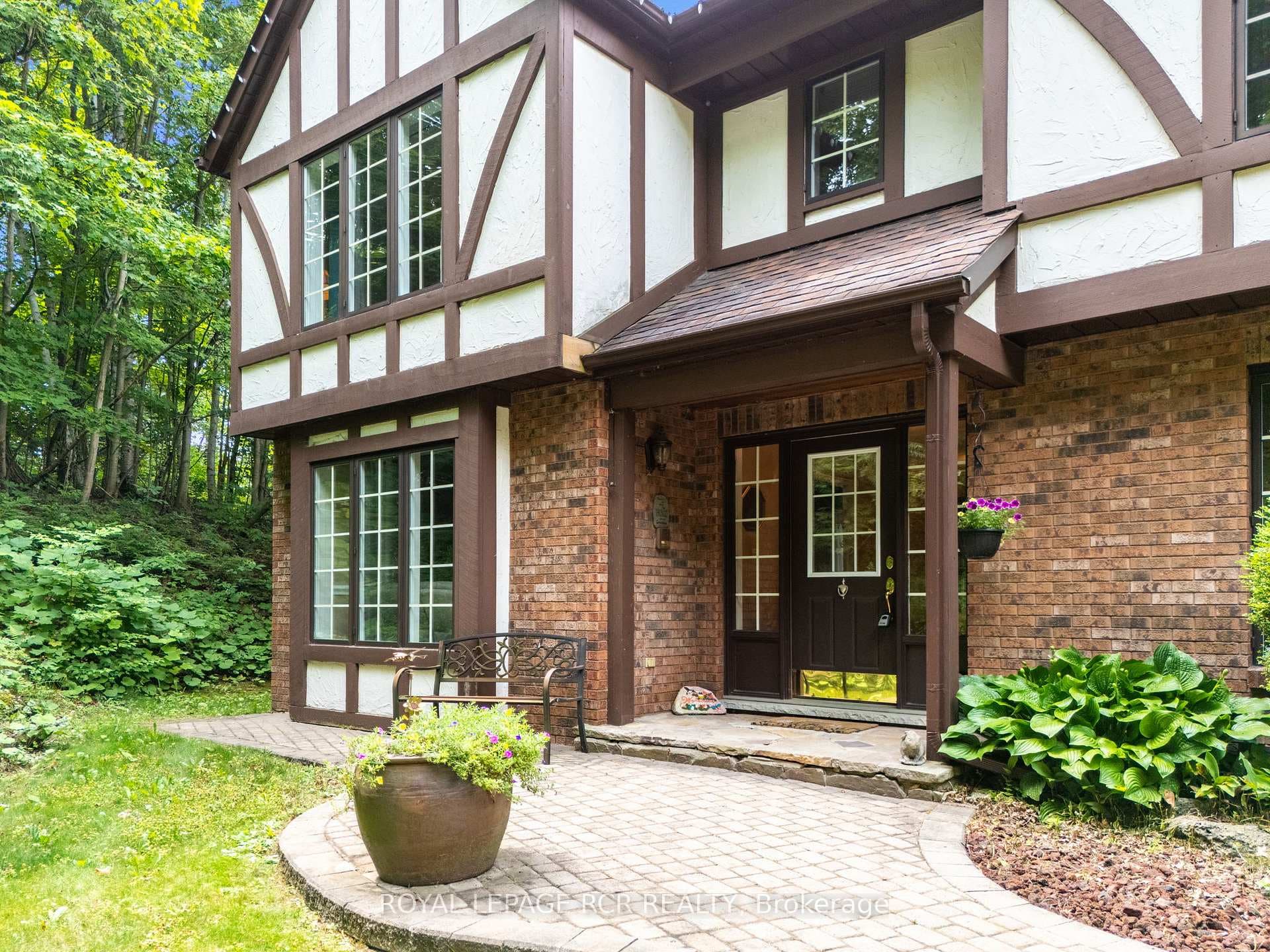832 Boston Mills Road photo 2