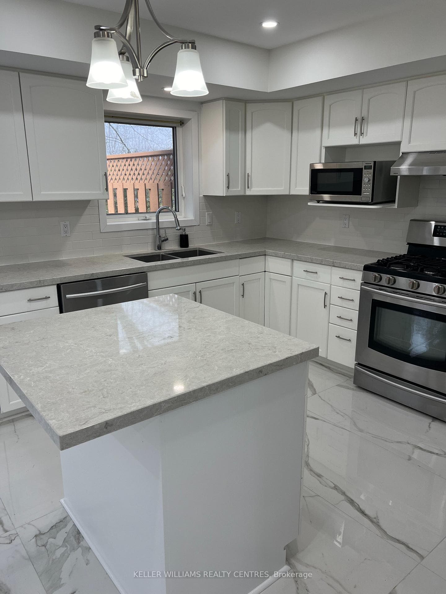 146 Carlson Drive Unit Upper photo 9