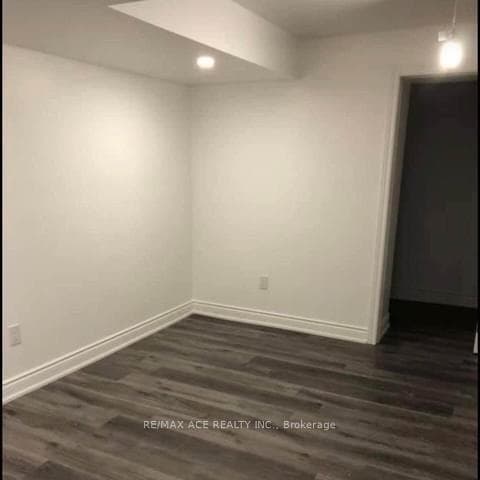27 Swans Acre Trail Unit Bsmt photo 5
