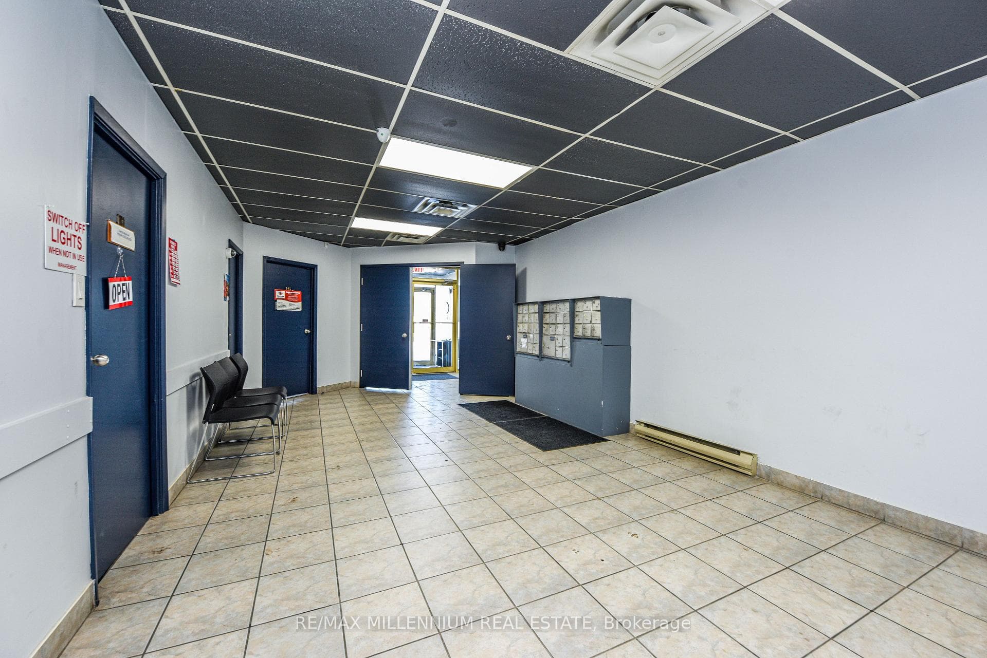 1300 Steeles Avenue Unit 102 photo 2