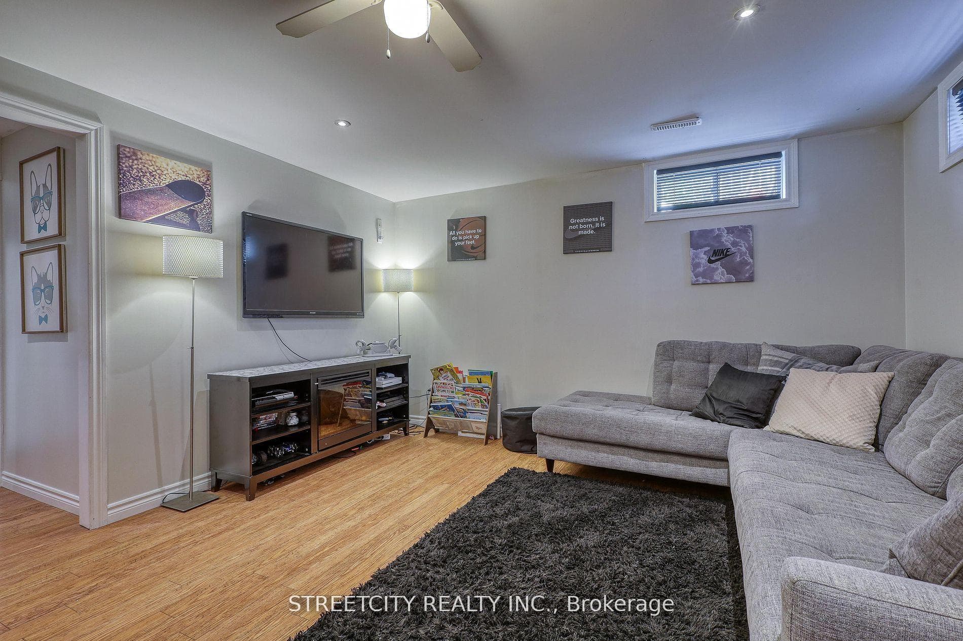 2 Mulberry Lane photo 19