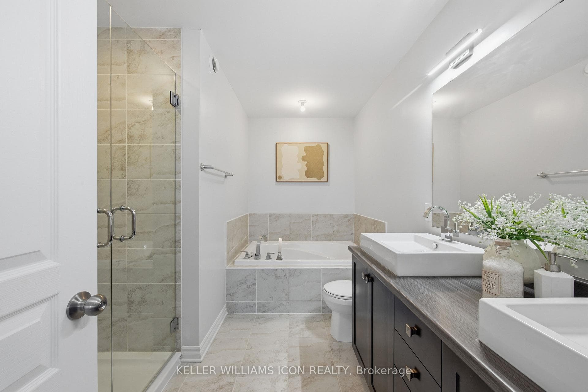 636 Tennant Way photo 28