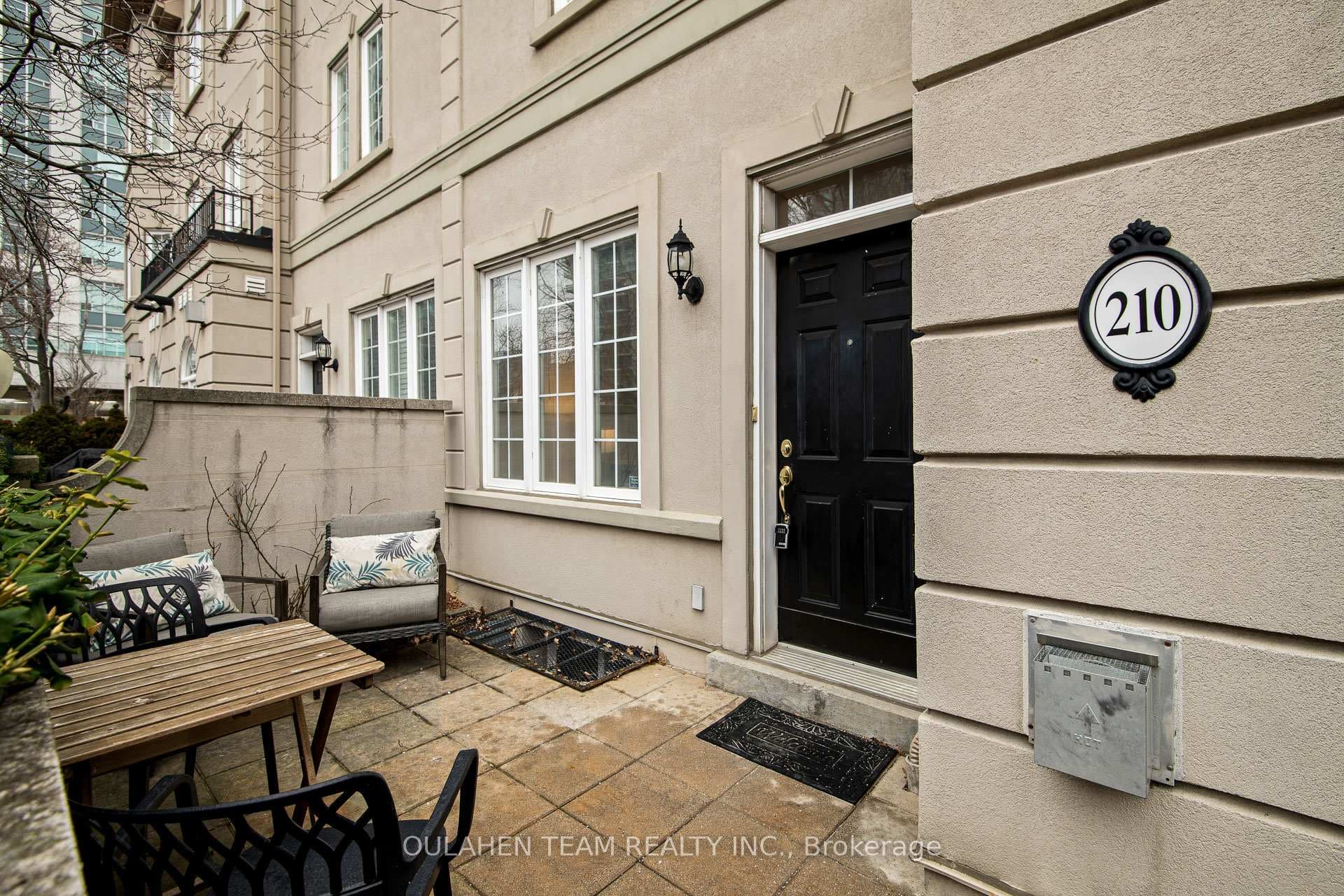 8 Humberstone Drive Unit 210 photo 2