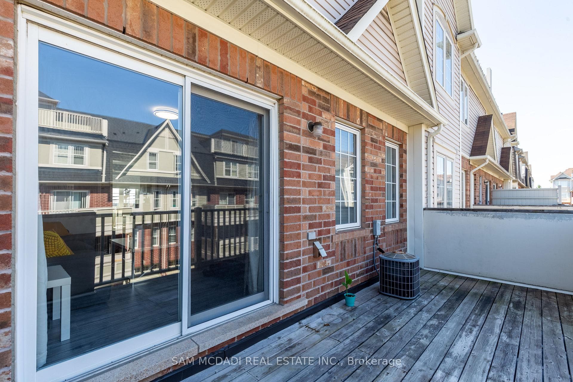 619 Dundas Street Unit 5 photo 20