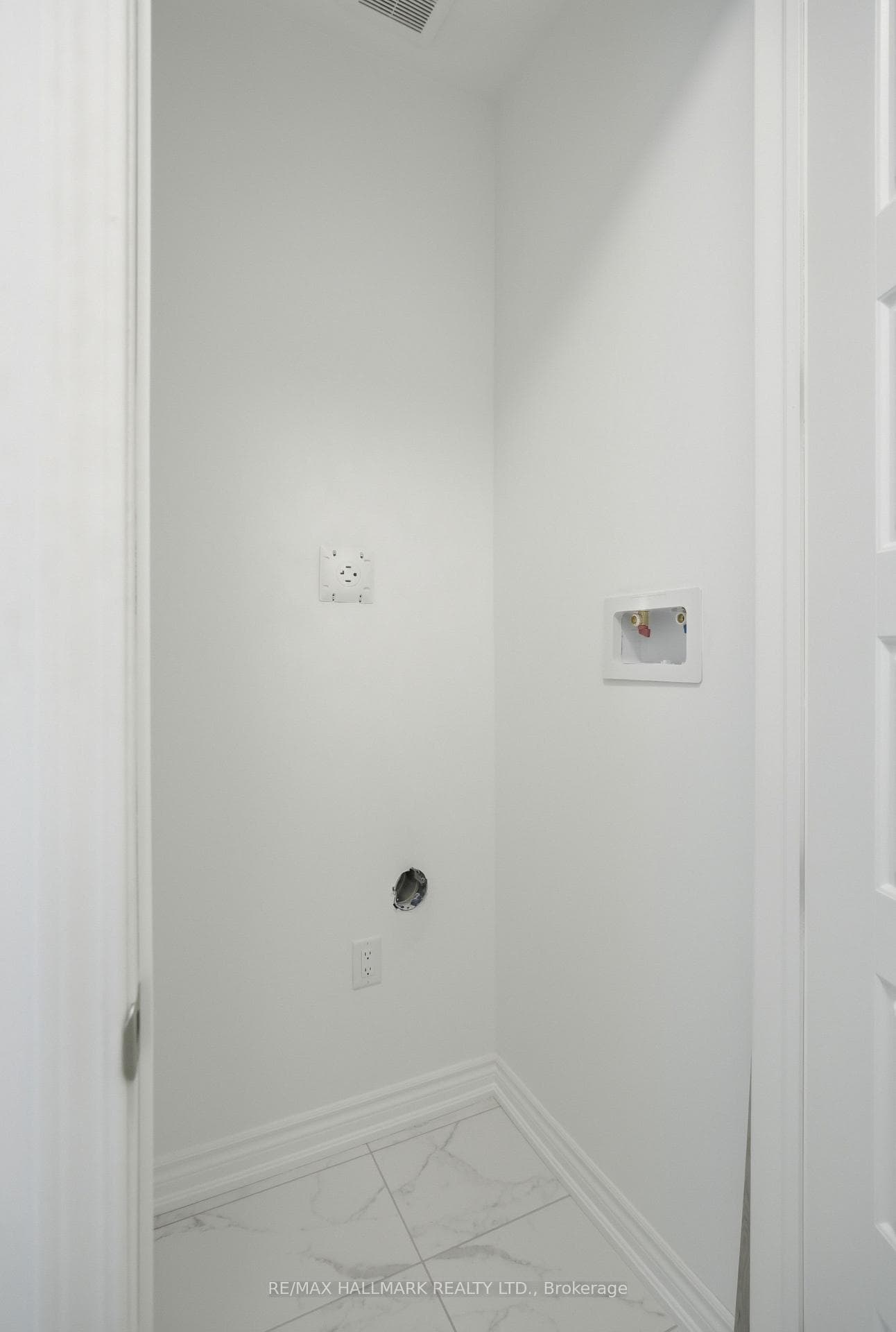 98 Yorkshire Drive photo 18