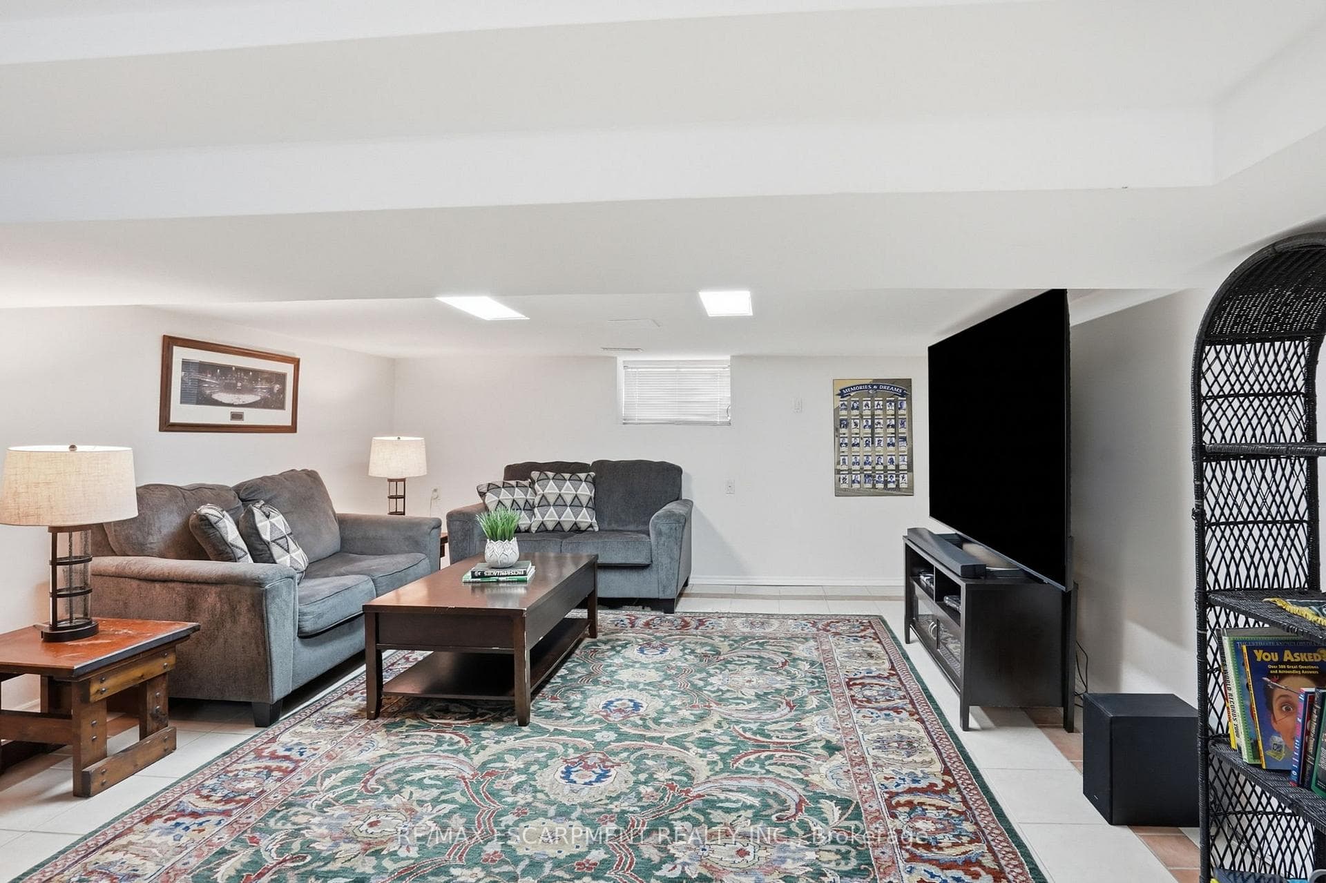 17 Tuxedo Avenue photo 44