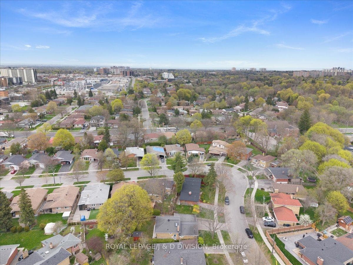 8 Gaiety Drive photo 35