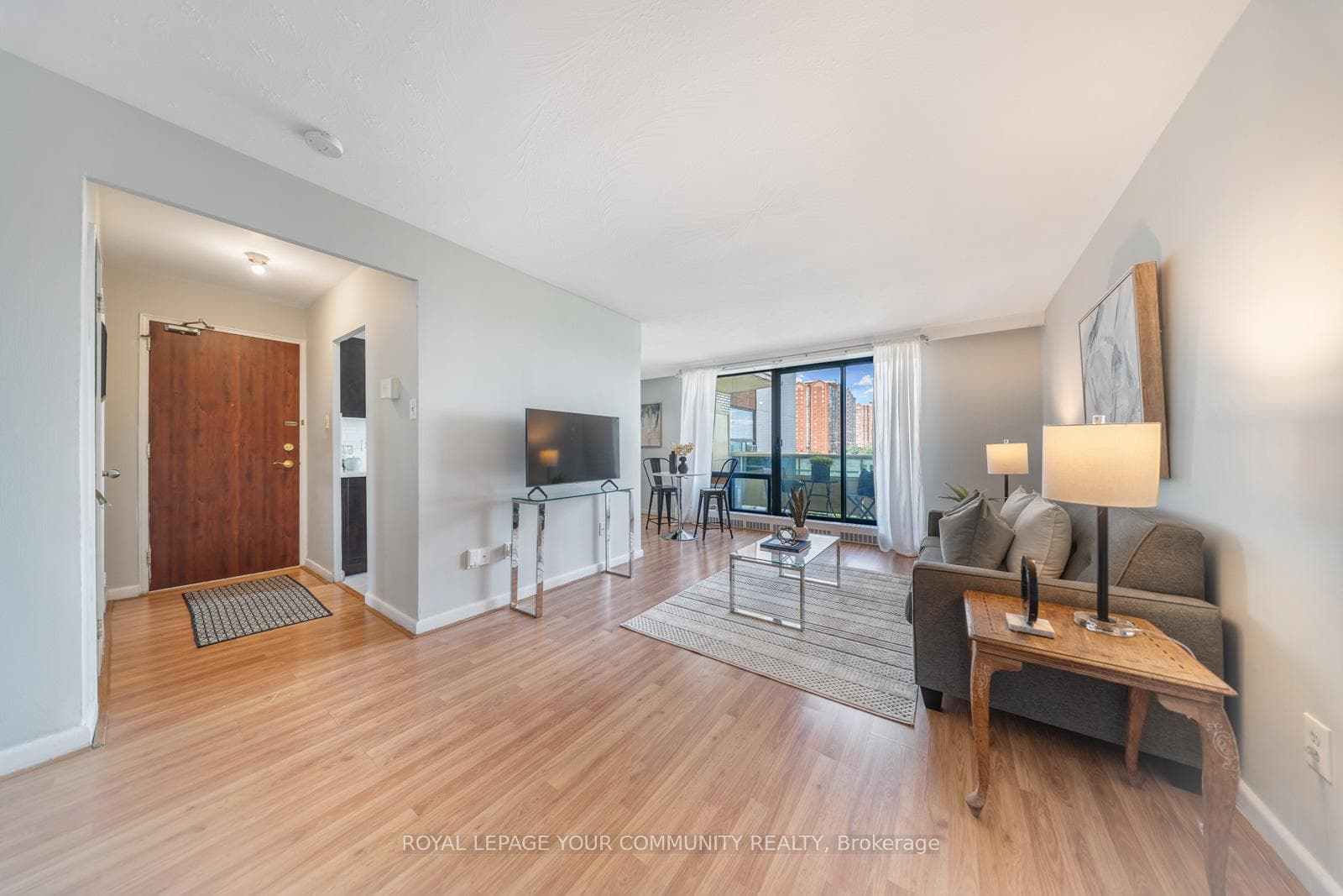 915 Midland Avenue Unit 502 photo 8
