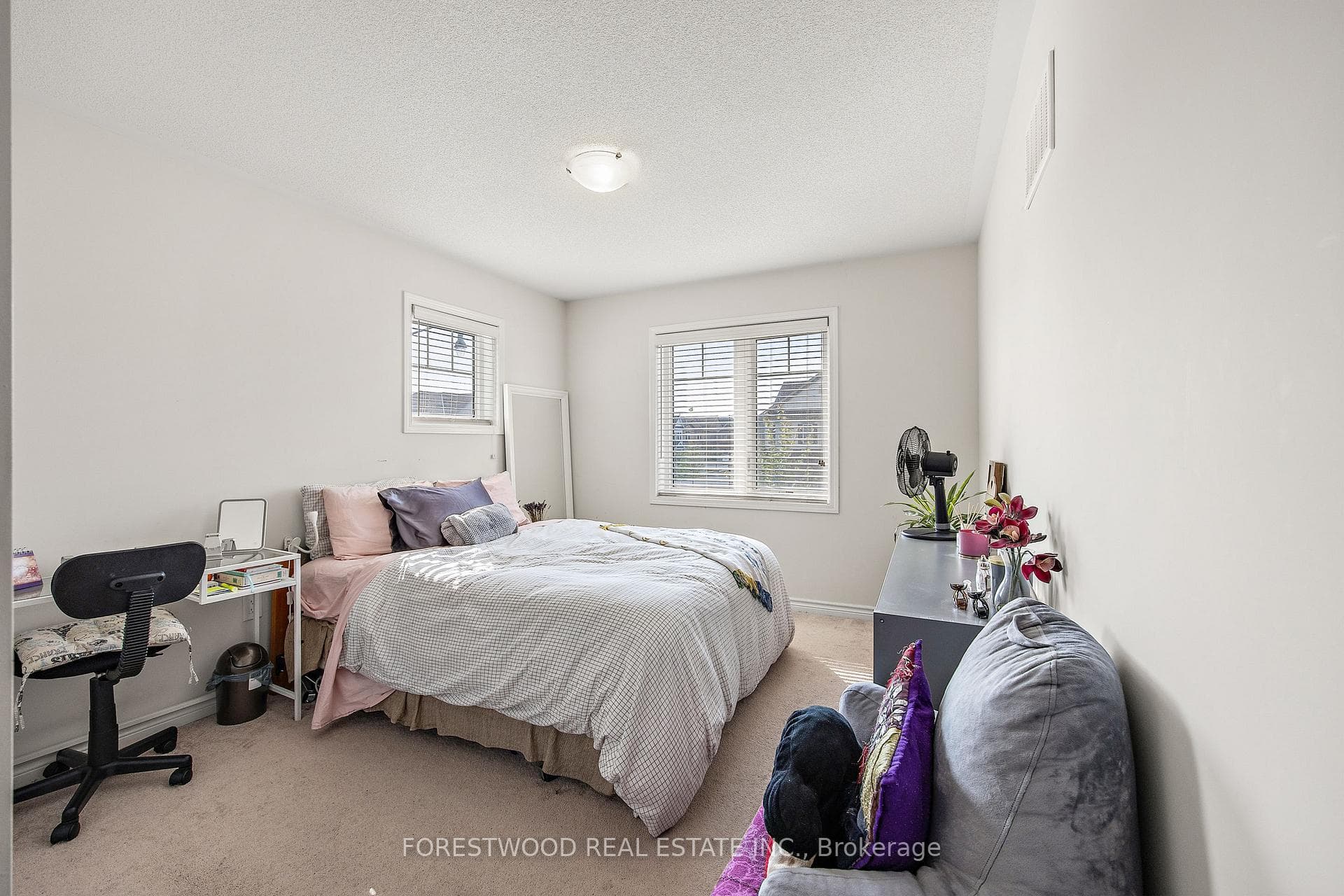 93 Enford Crescent photo 17