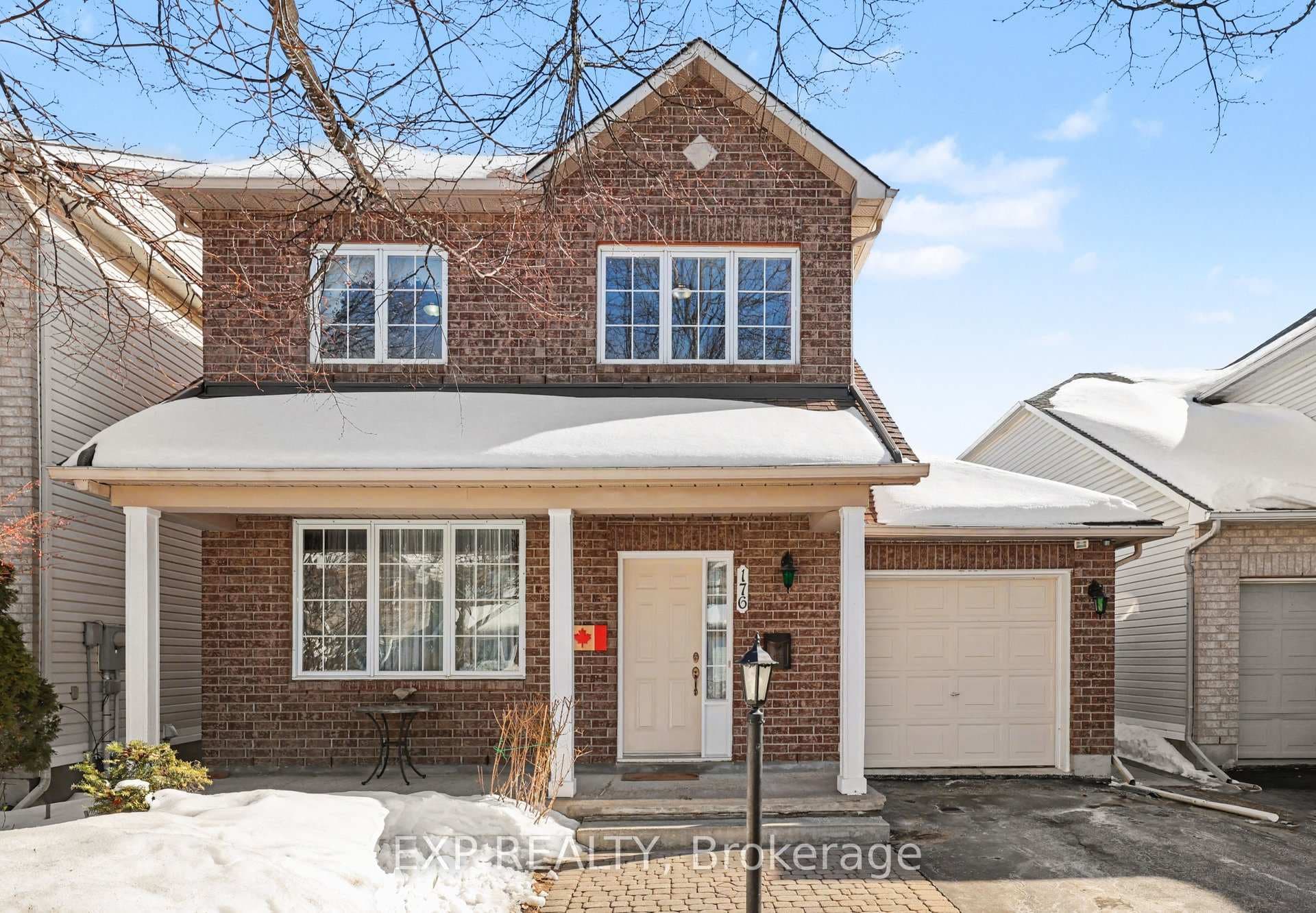 176 Windhurst Drive photo 2