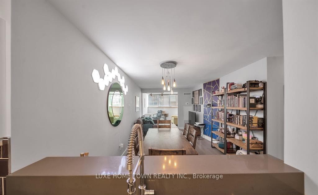 1055 Bay Street Unit 308 photo 8