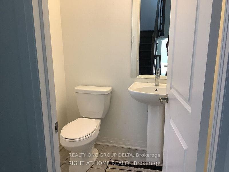 14 Hughes Lane photo 4