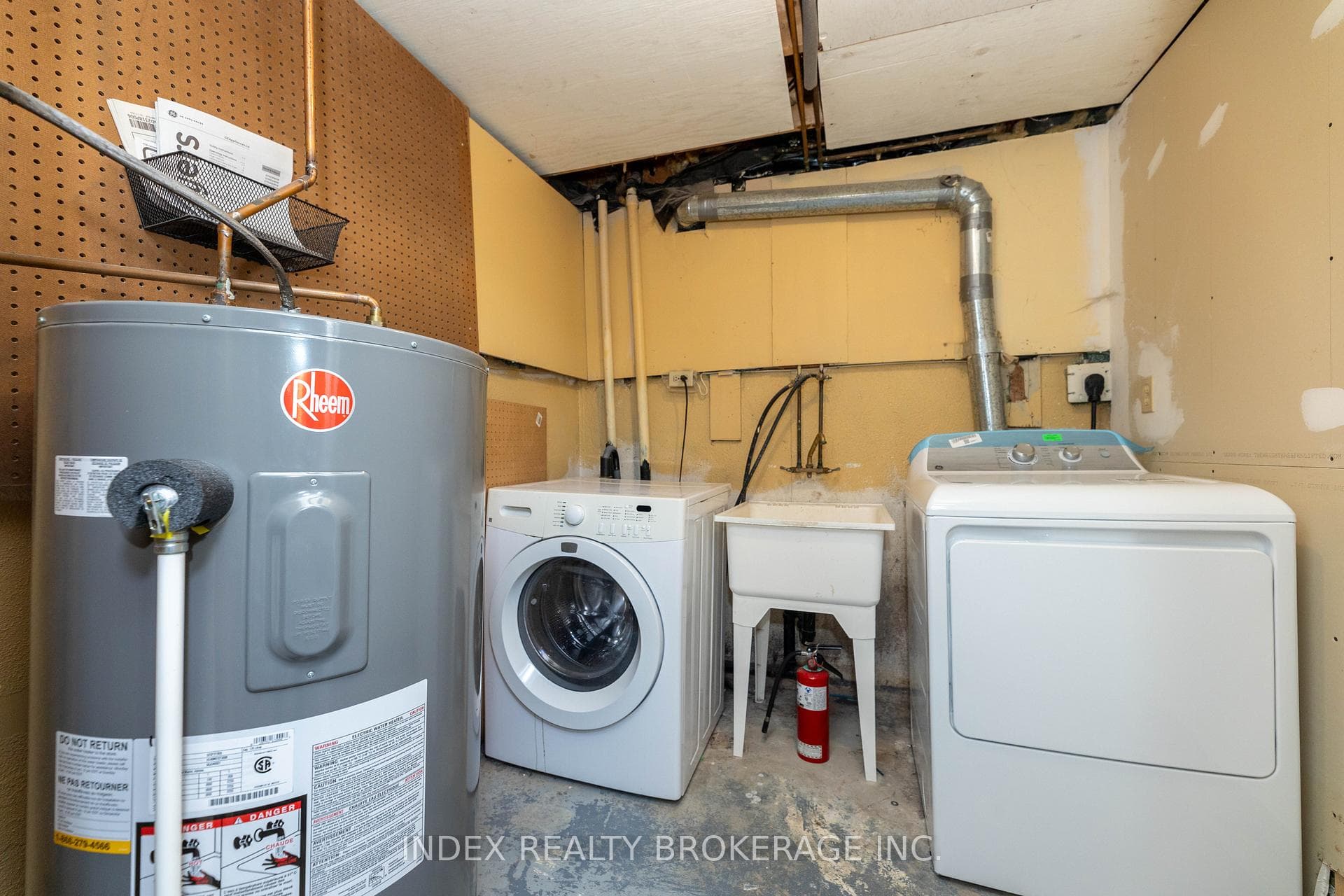 1100 Oxford Street Unit Unit 2 photo 32