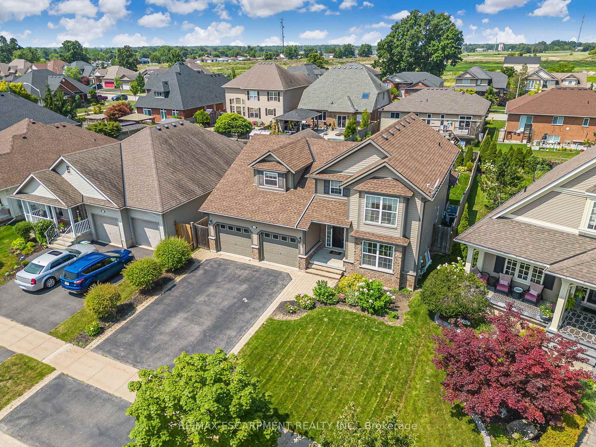 35 Sarah Crescent photo 35
