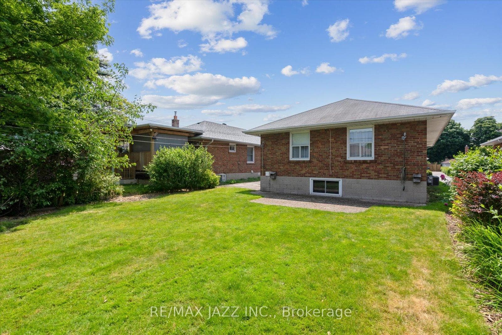 38 Terraview Boulevard photo 35