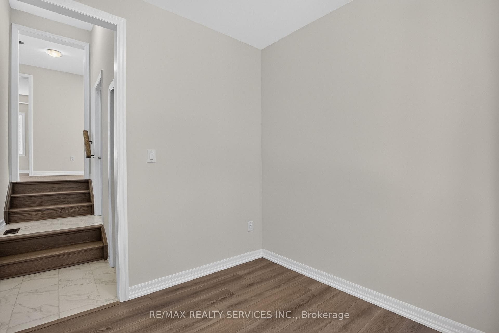 244 Warden Street photo 20