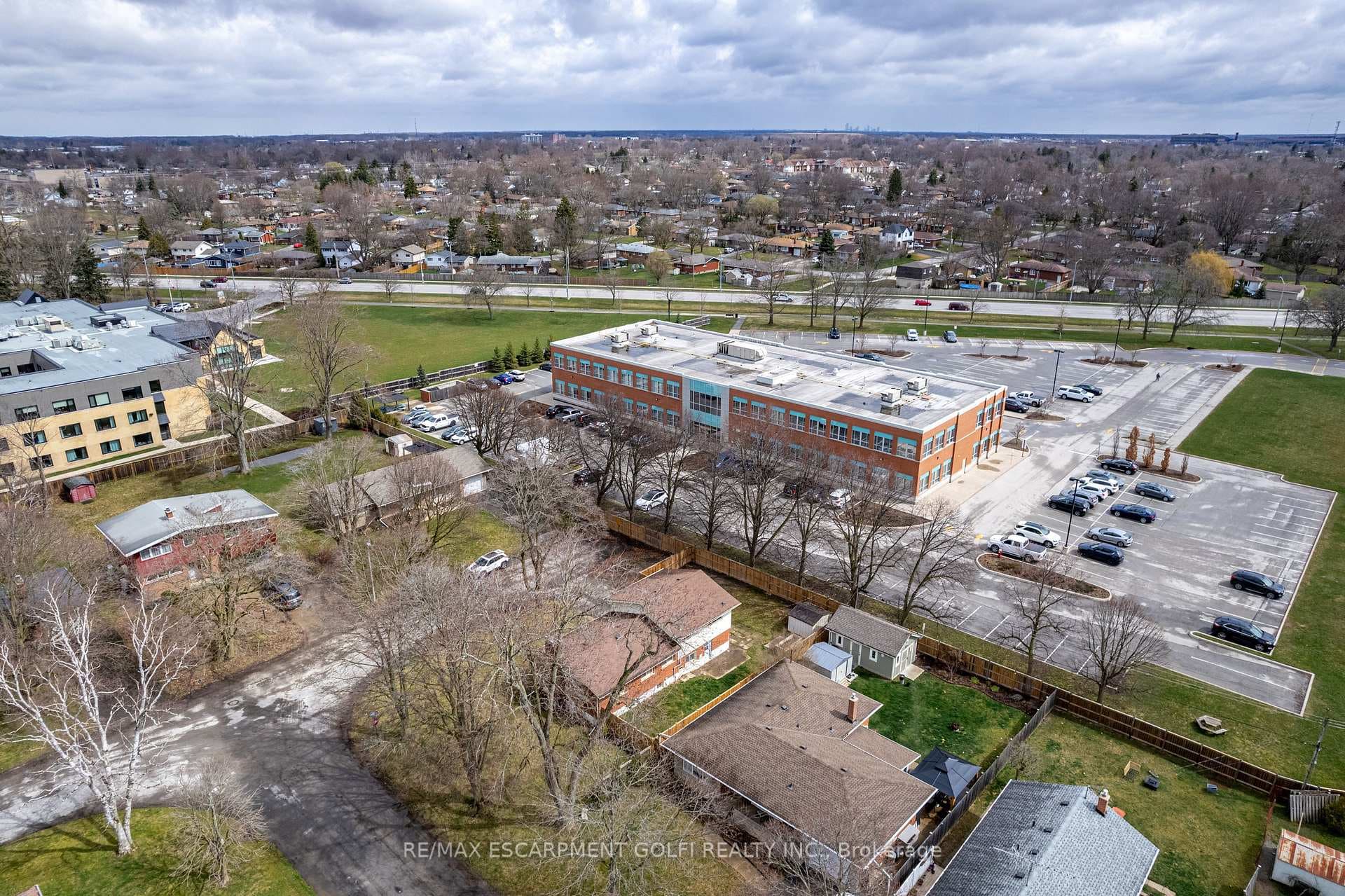 8 Plazaway N/A photo 37