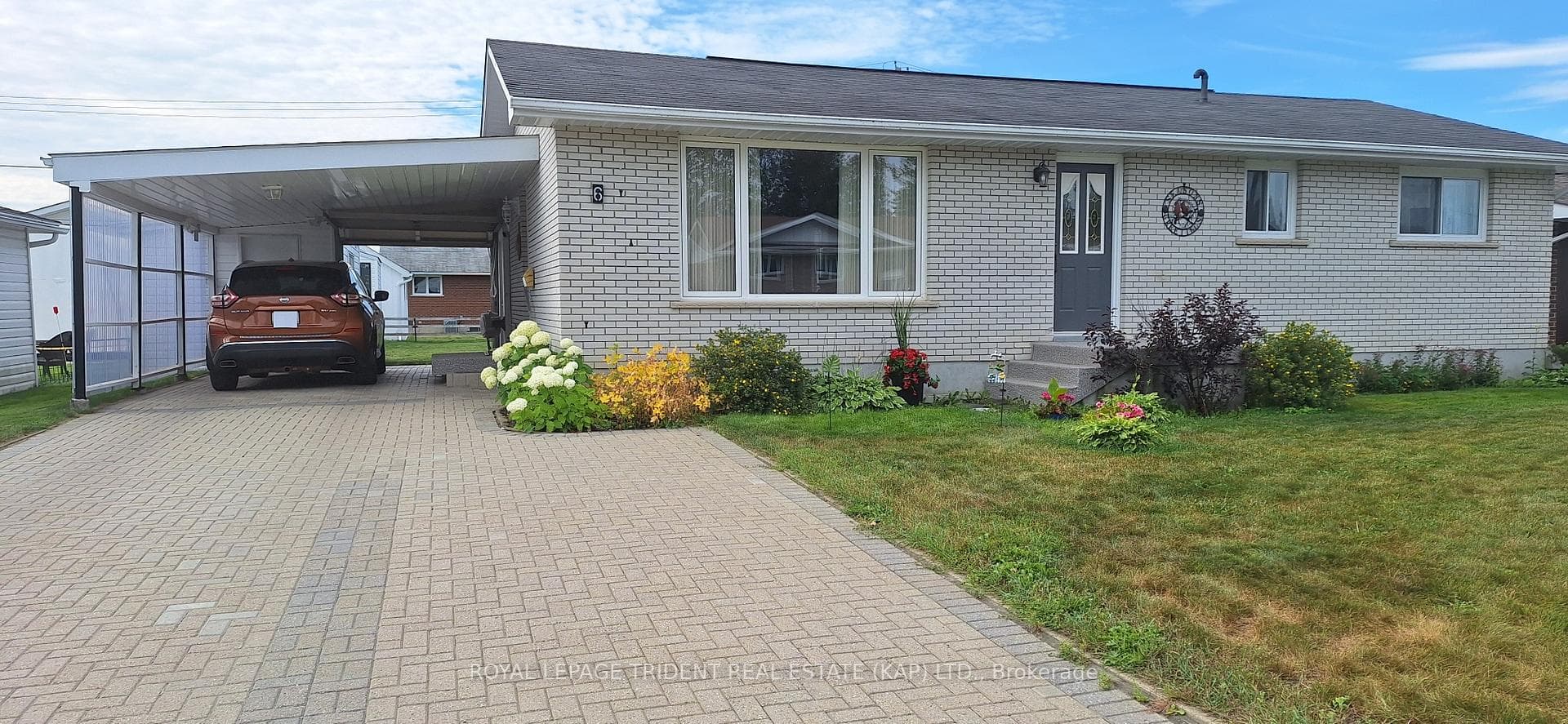 6 Seaborne Crescent photo 2