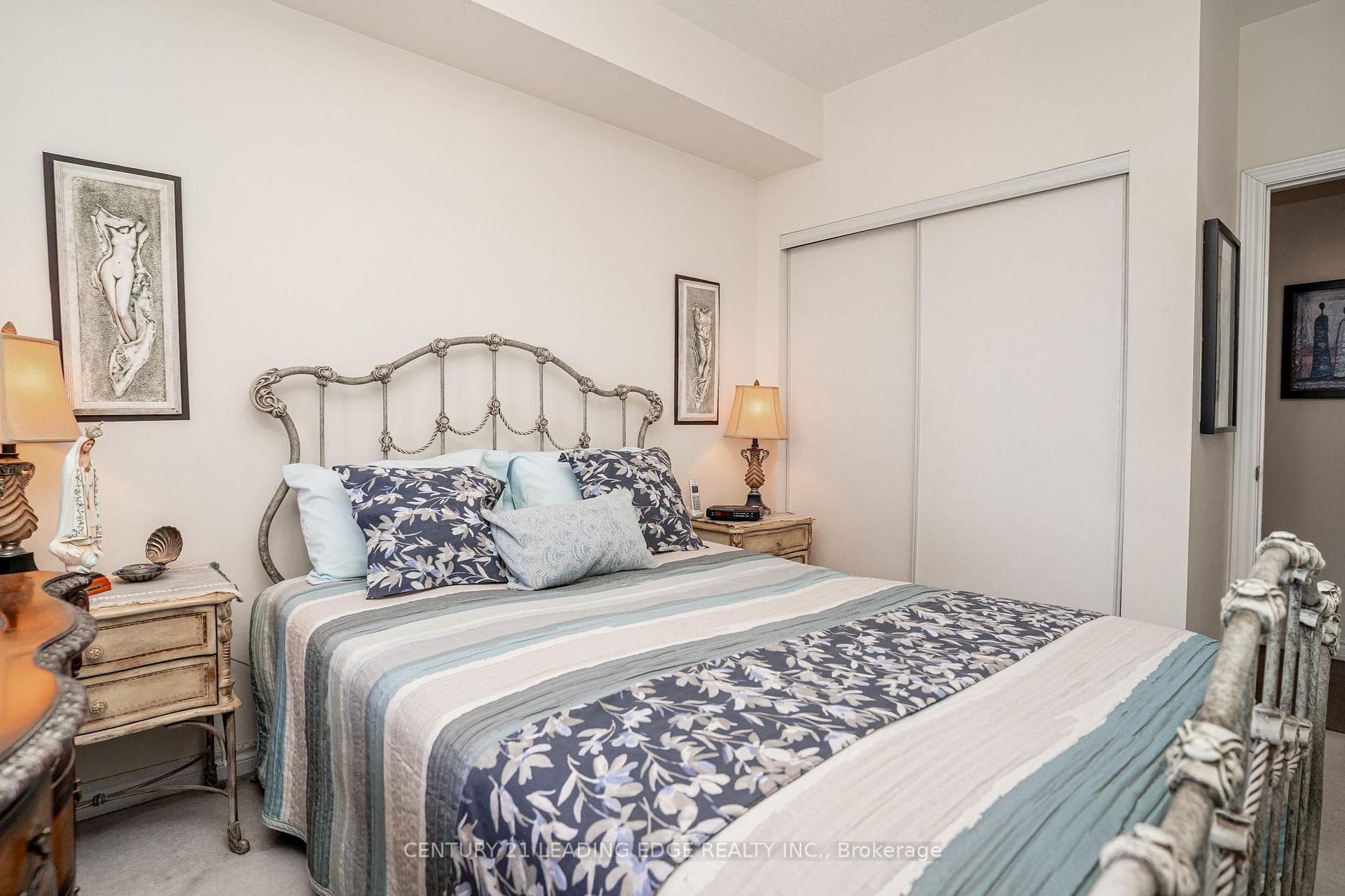 570 Lolita Gardens Unit 421 photo 23