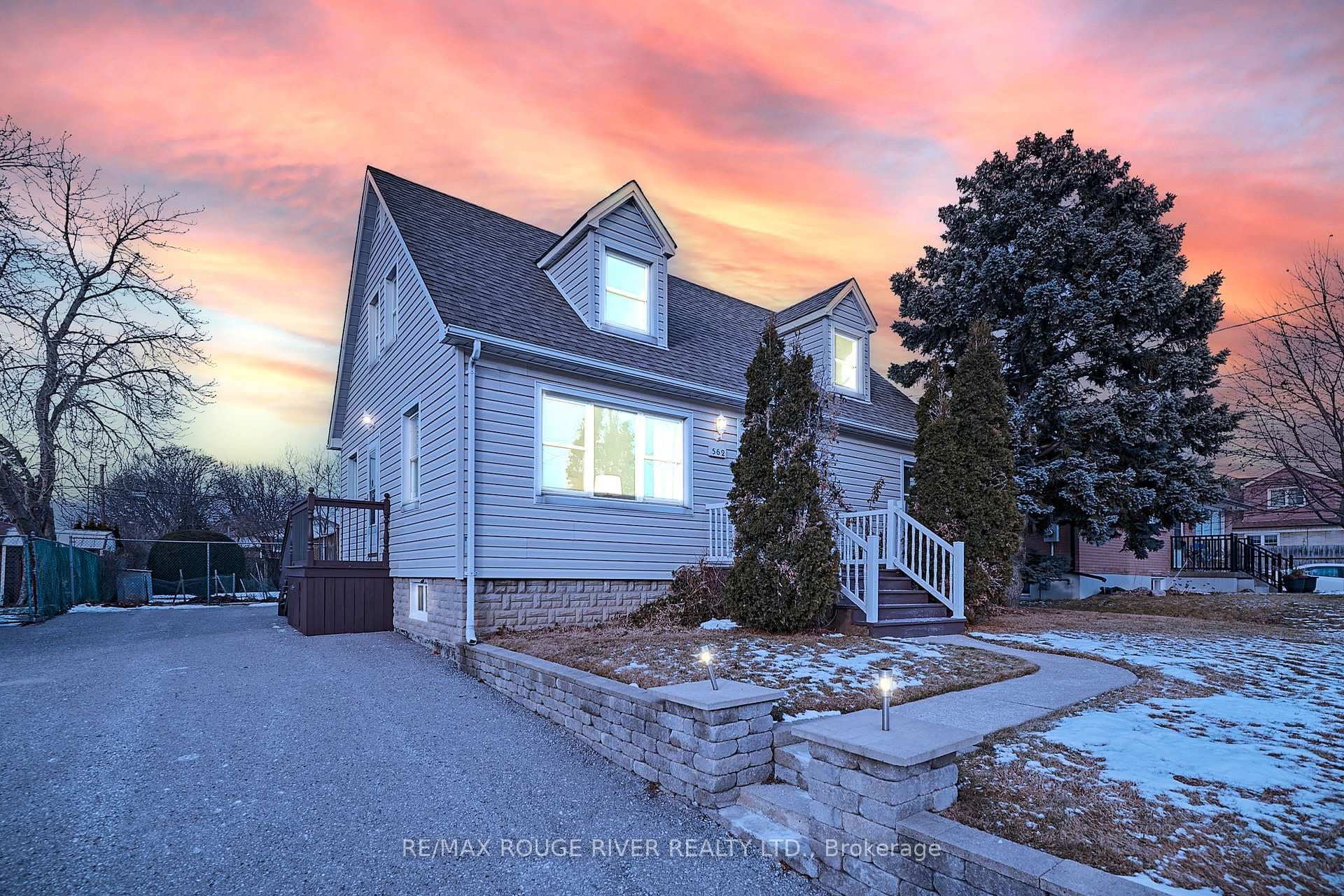 562 Ridgeway Avenue photo 40