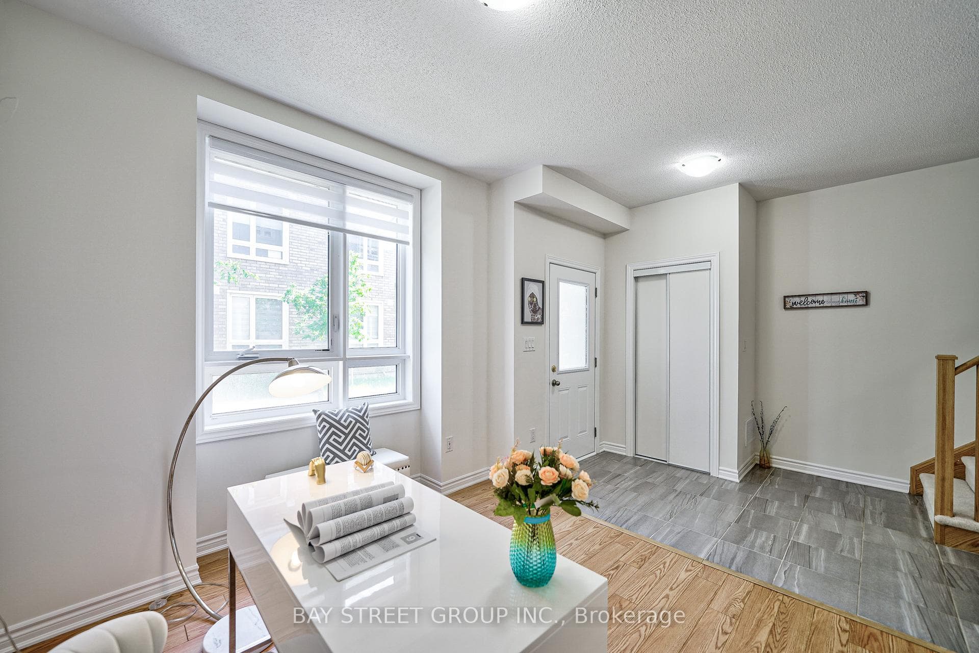 86 Chicago Lane photo 9