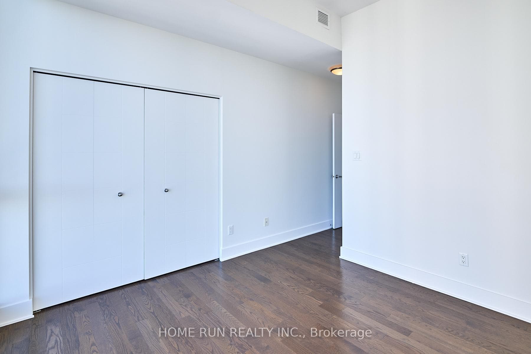 40 Nepean Street Unit 2703 photo 18