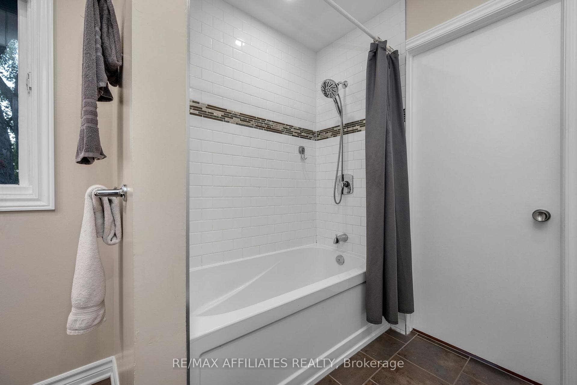 22 Inuvik Crescent photo 35