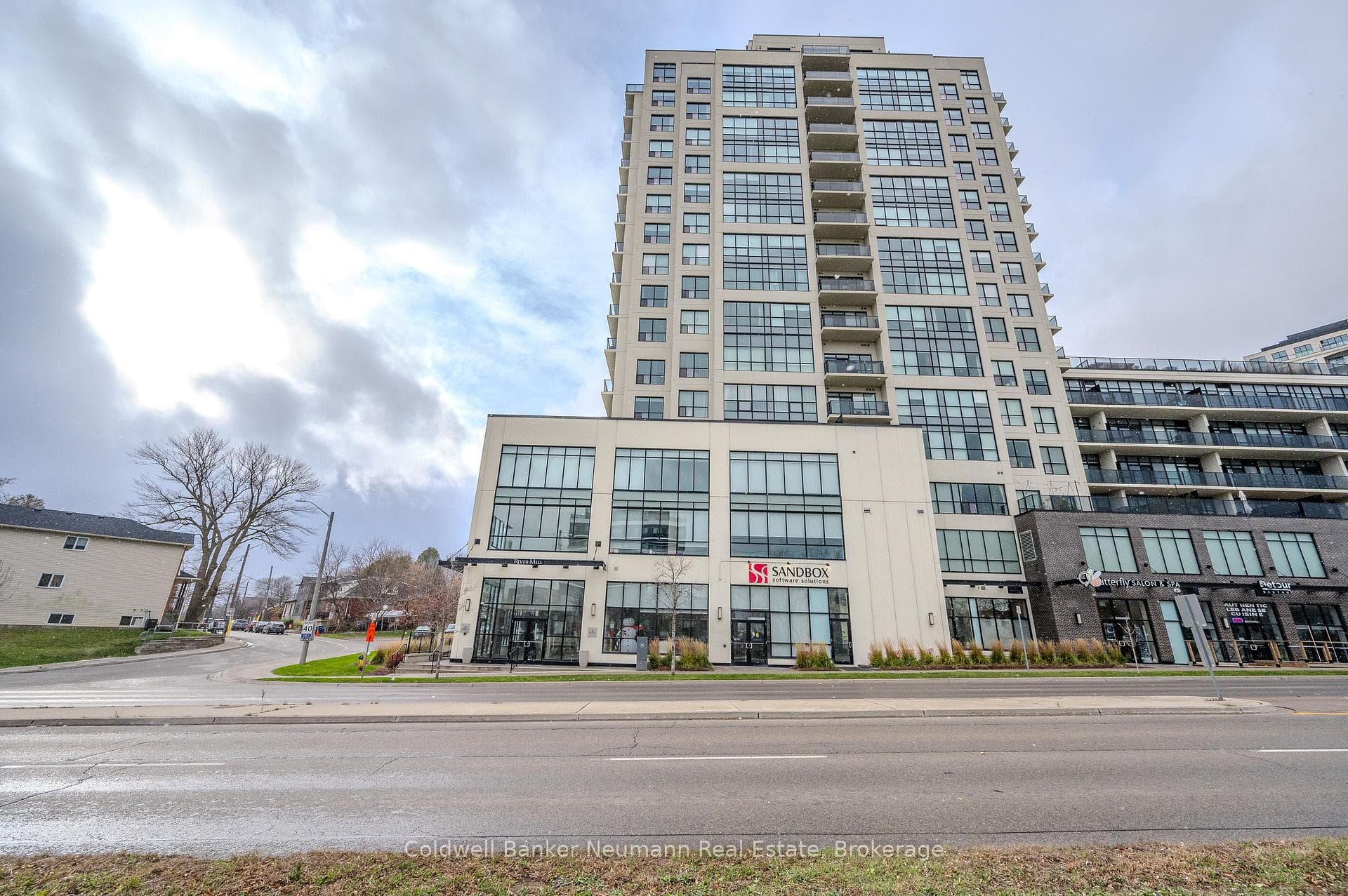 150 Wellington Street Unit 1305 photo 33