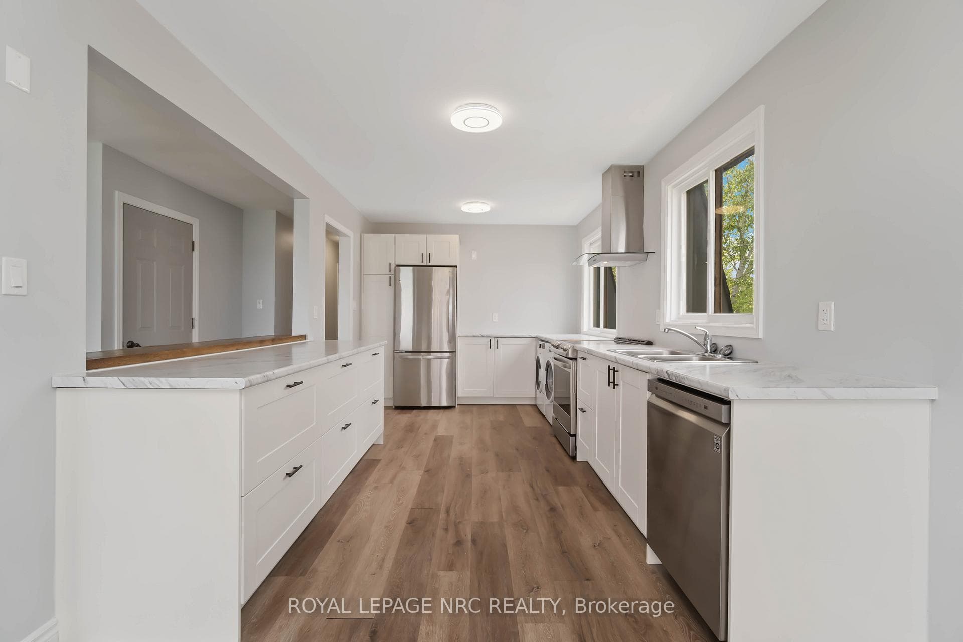 46 Lakeside Drive Unit Upper photo 9