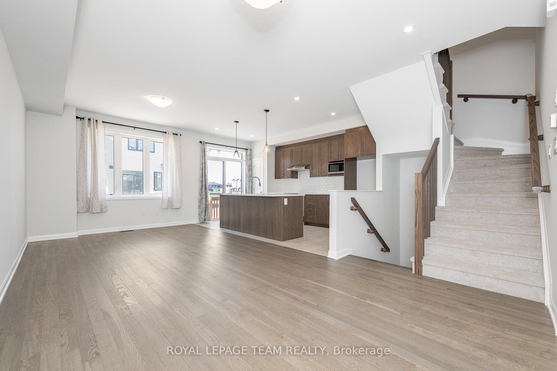 719 DONERAILE Walk photo 10