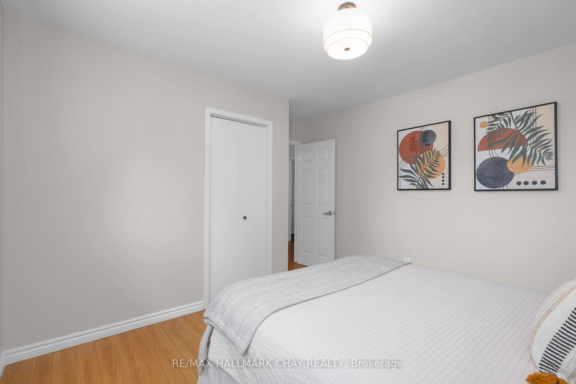 44 Lakeshore Road photo 19