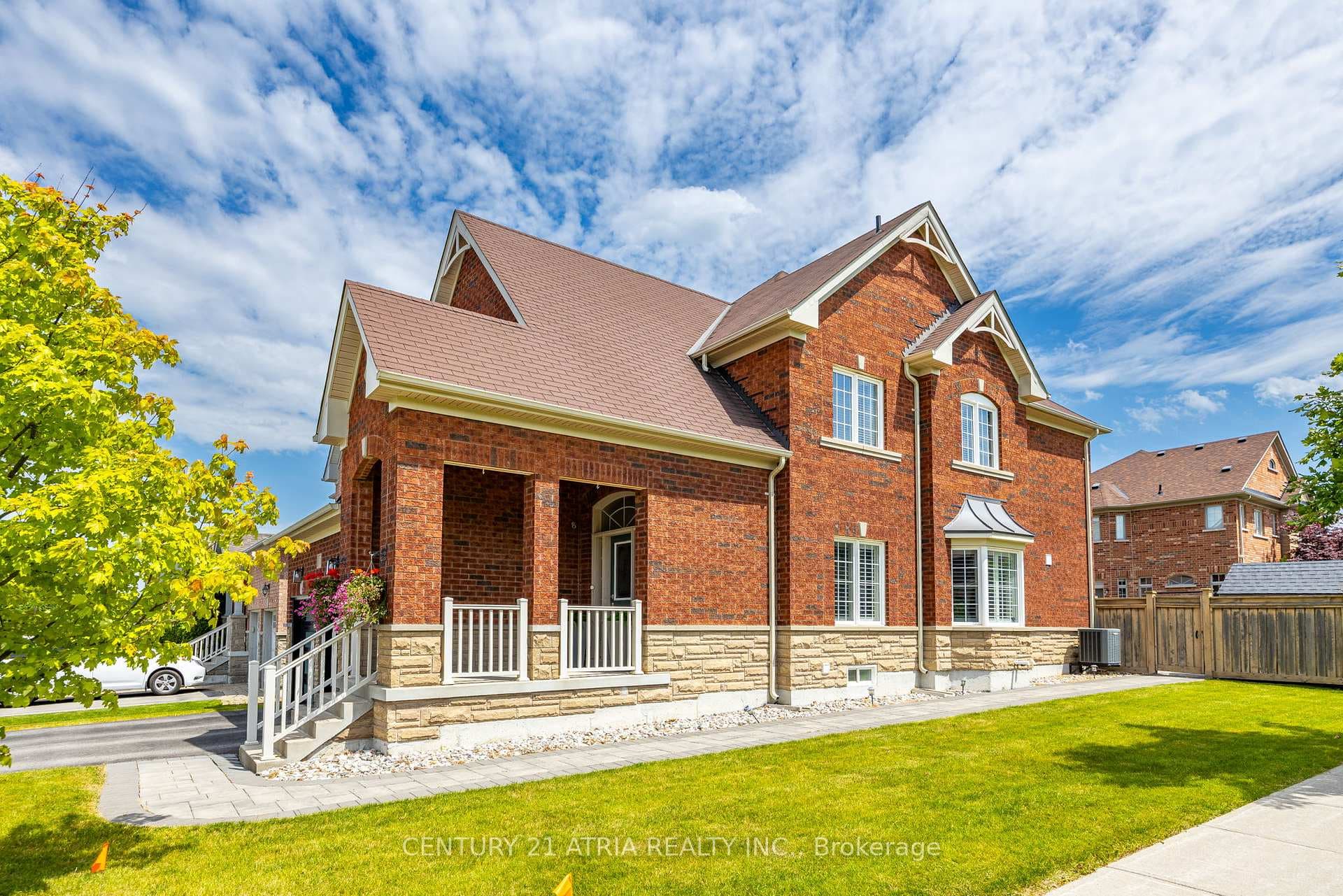 1 Eakins Drive photo 2