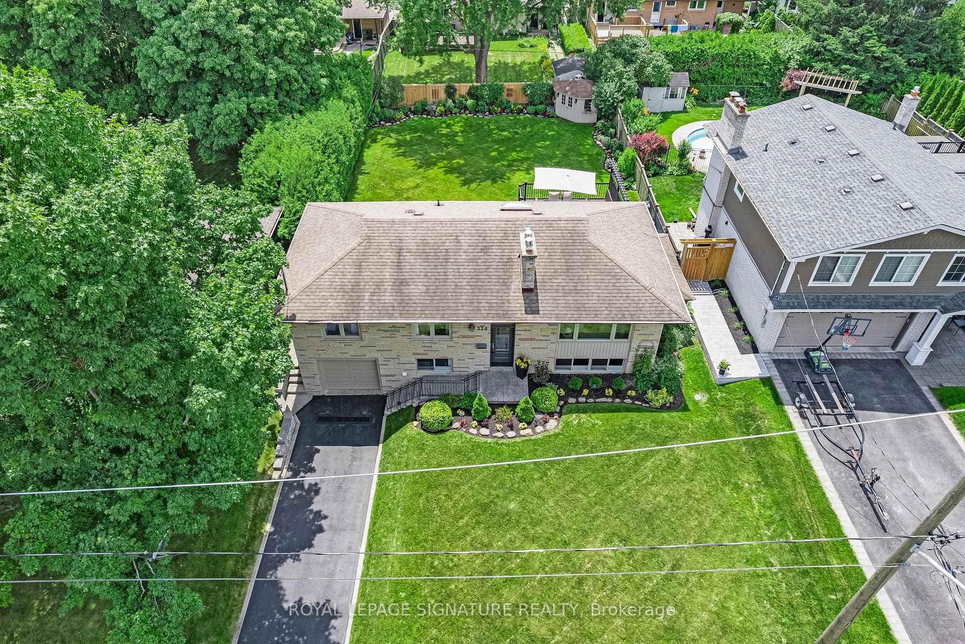 324 Flagstone Terrace photo 2