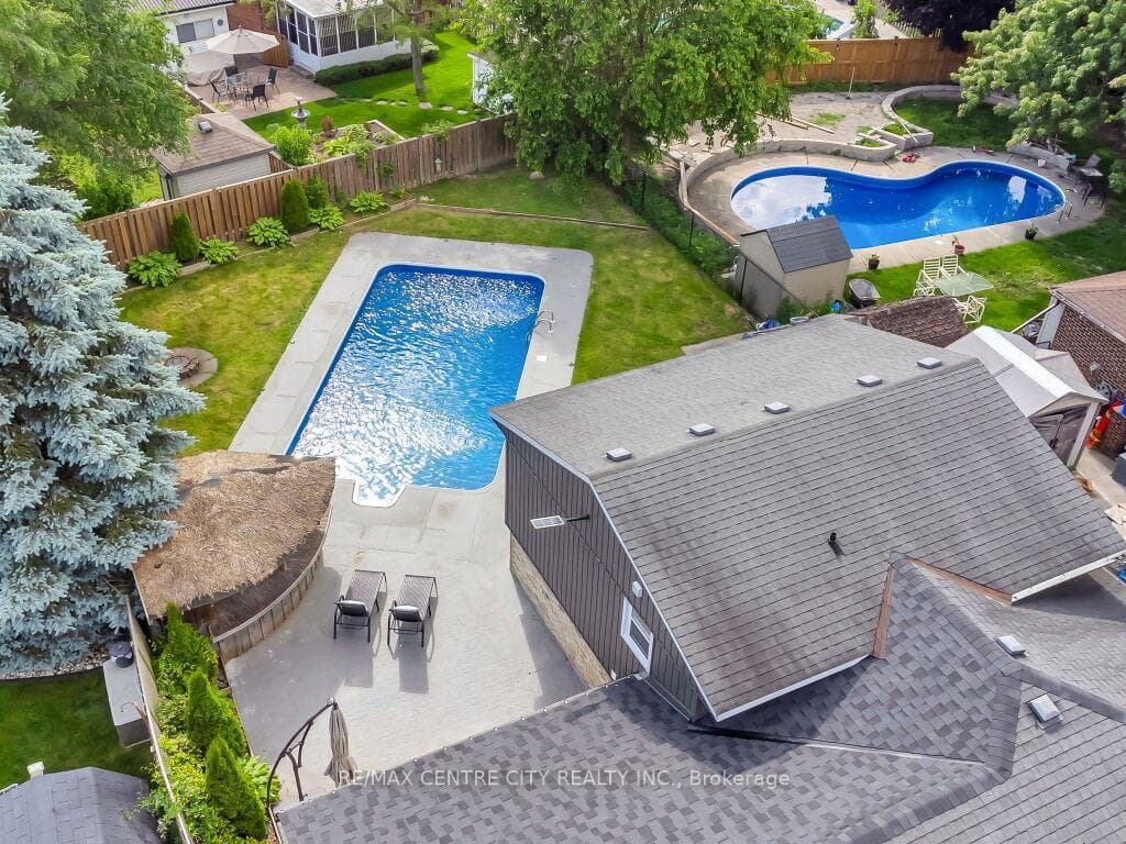 7 Cluney Place photo 37