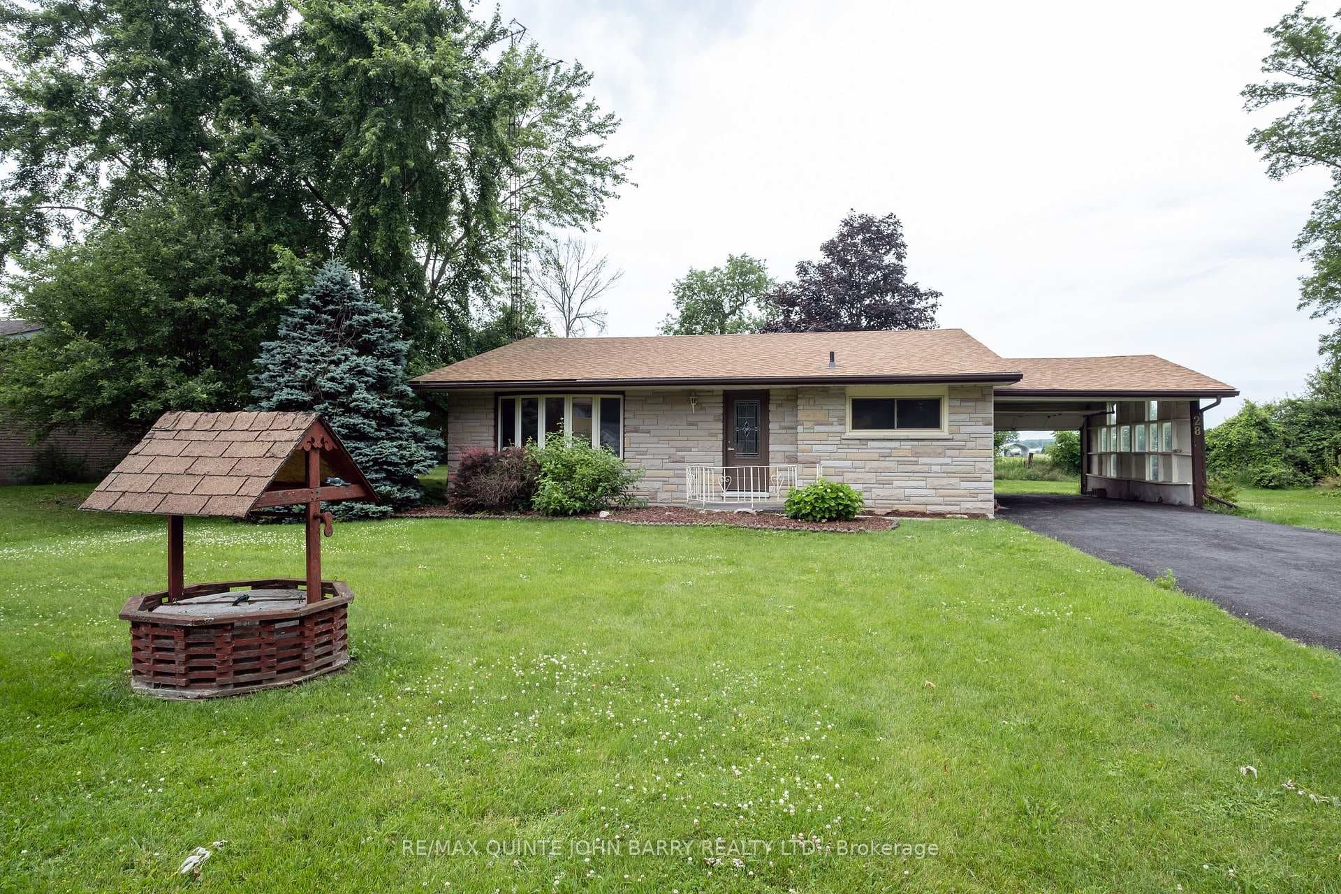 28 Walter Avenue photo 1