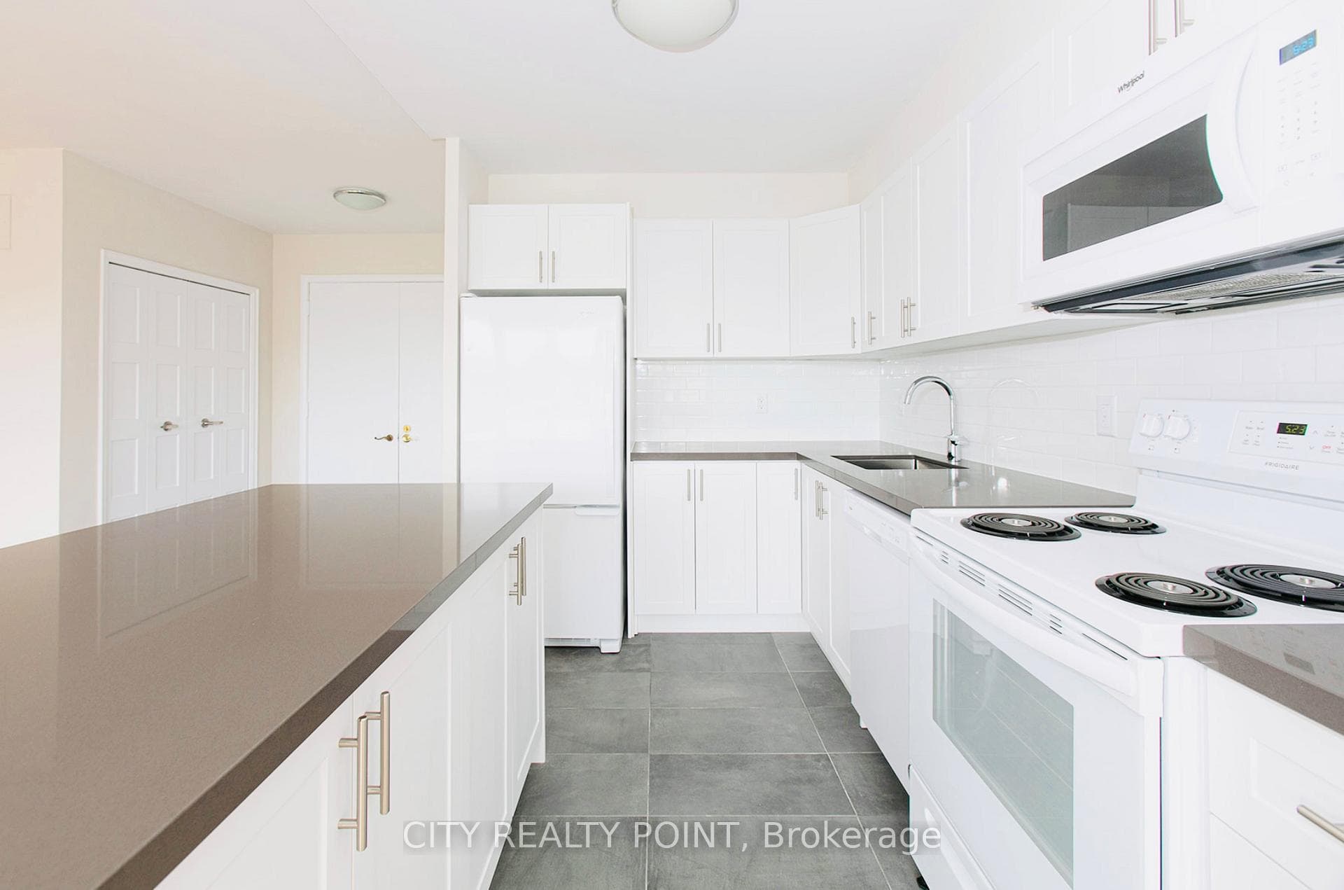 10 Shallmar Boulevard Unit 508 photo 2