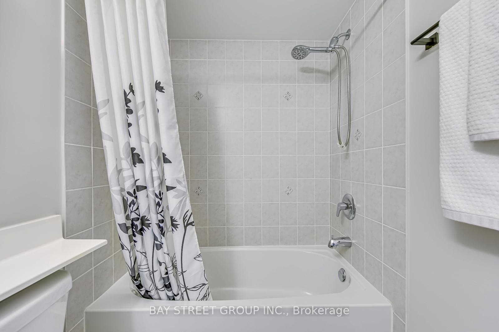 2472 Post Road Unit 7 photo 26