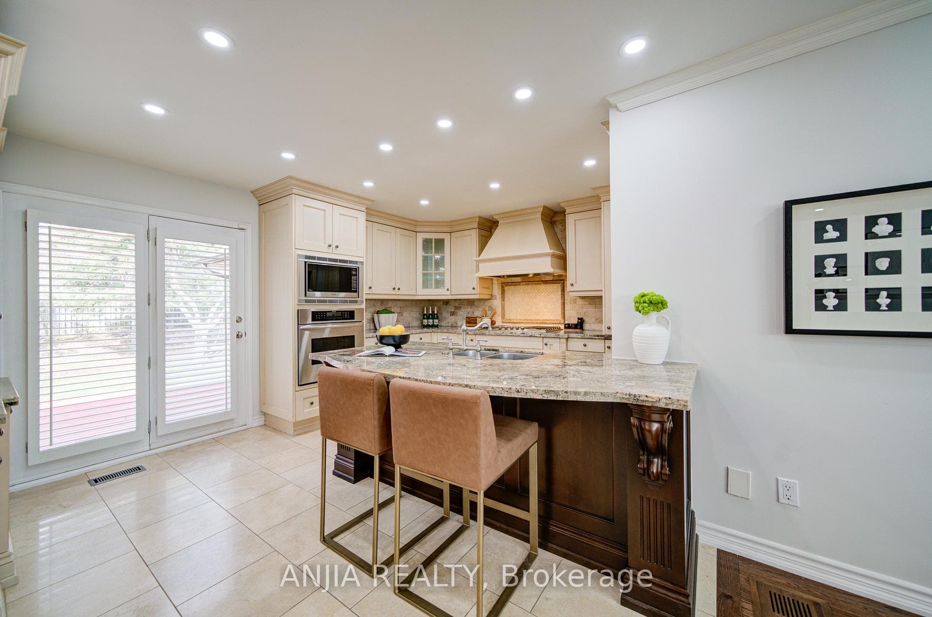 70 Briarwood Road photo 14