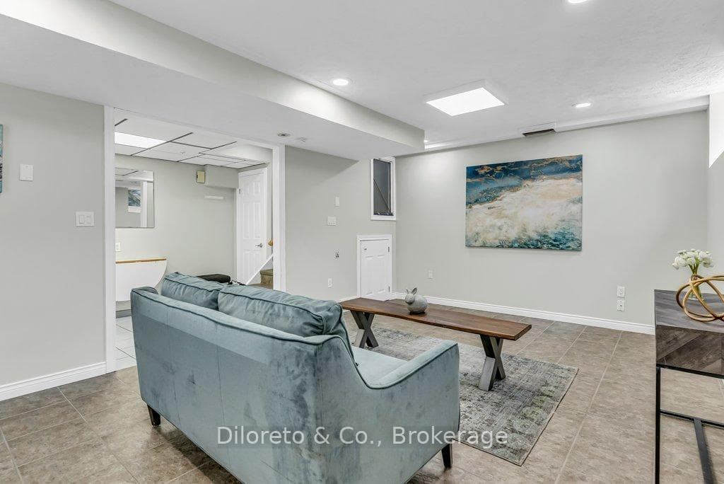 28 Foxwood Crescent photo 40